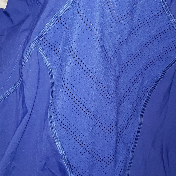 Under armour top - Picture 5 of 6